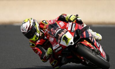 superbike,-alvaro-bautista-makes-strong-start-in-assen-in-fp1