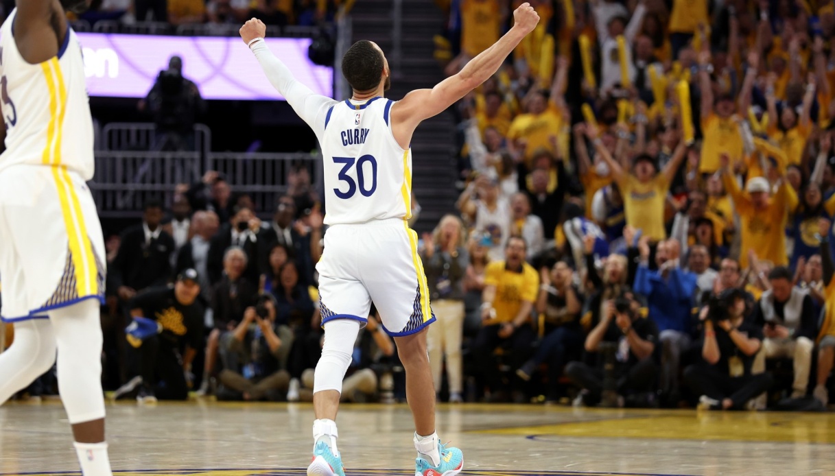 nba:-sprint-win-for-golden-state,-new-york-shines