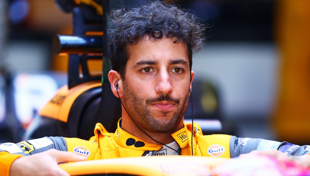 daniel-ricciardo-may-return-to-racing