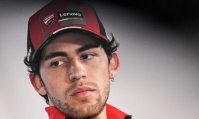 ducati,-enea-basstianini-reaches-out-his-hand-for-jerez