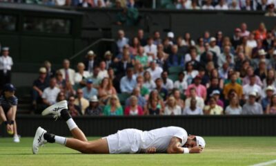 wimbledon:-matteo-berrettini-struggles-but-not-enough,-carlos-alcaraz-wins