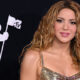 shakira-rocks-sparkly-beige-dress-with-pink-coat-while-accepting-video-vanguard-award