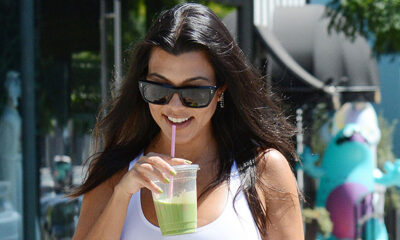 kourtney-kardashian-&-miranda-kerr-twin-with-baby-bumps-in-adorable-new-photo