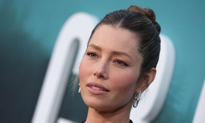 jessica-biel-uses-this-$8-facial-spray-for-extra-hydration-before-glamming