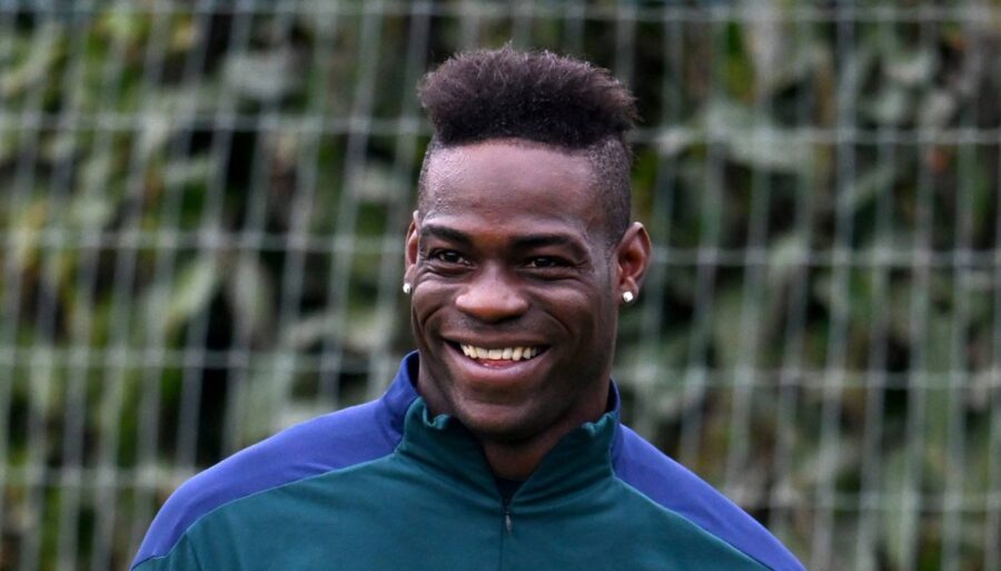 mario-balotelli-impresses-immediately-on-debut