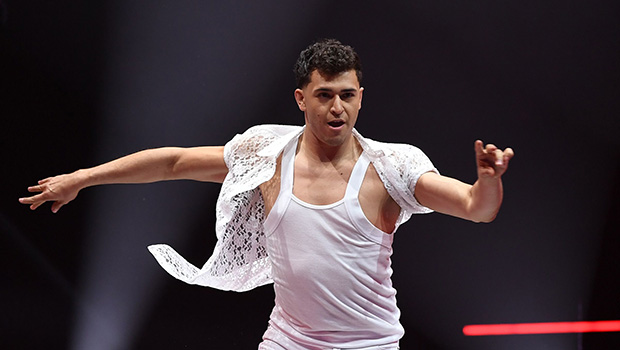 ezra-sosa:-5-things-to-know-about-the-pro-dancer-replacing-artem-chigvintsev-on-‘dwts’-this-week