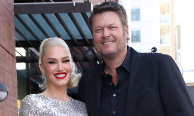 blake-shelton-brings-gwen-stefani-to-tears-with-touching-walk-of-fame-speech:-watch