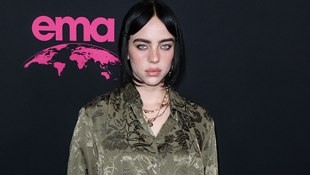 billie-eilish-poses-with-monsters-&-ghouls-at-halloween-horror-nights-after-tattoo-reveal