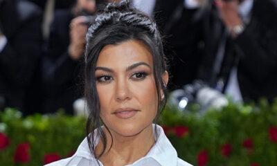 kourtney-kardashian-recreates-sister-kim’s-met-gala-look-for-halloween