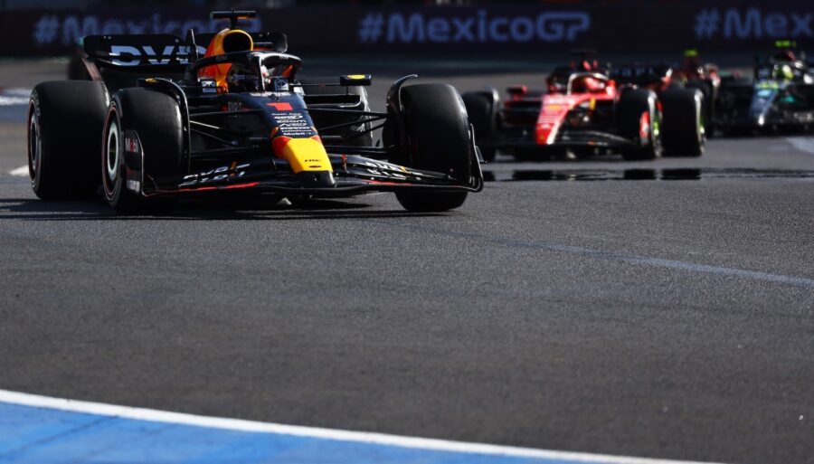 record-breaking-dominance-in-mexico-by-max-verstappen,-ferrari-third-with-charles-leclerc