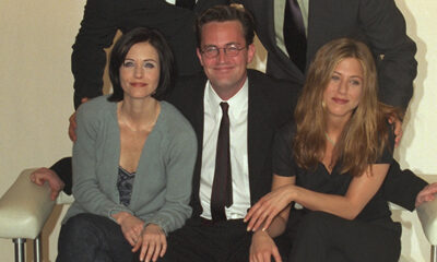 the-cast-of-‘friends’-reportedly-‘closer-than-ever’-following-matthew-perry’s-sudden-death