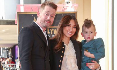 macaulay-culkin-makes-rare-appearance-with-fiancee-brenda-song-and-their-2-sons-at-walk-of-fame-ceremony