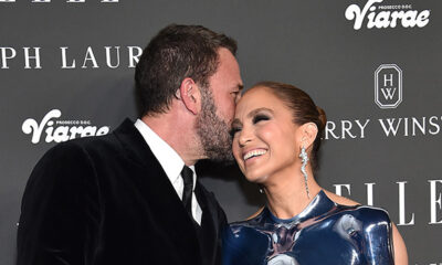 j.lo-rocks-skin-baring-breastplate-&-shows-pda-with-ben-affleck-at-elle’s-women-in-hollywood-awards