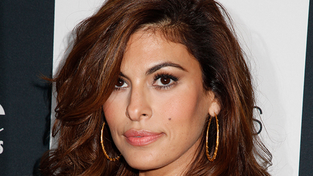 eva-mendes-uses-this-delicious-smelling-exfoliator-daily-for-smooth-skin