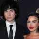 demi-lovato-engaged-to-jute$:-see-her-eye-catching-ring