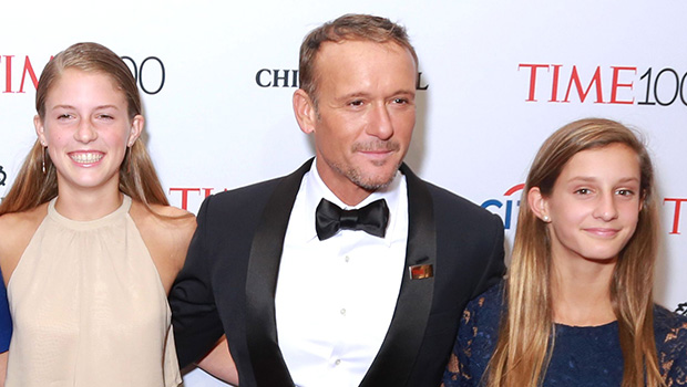 tim-mcgraw’s-daughters-hilariously-react-to-one-of-his-early-photoshoots:-‘it’s-iconic’