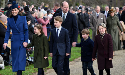 princess-charlotte-sweetly-holds-hands-with-kate-middleton-as-the-family-arrives-for-christmas-church-service