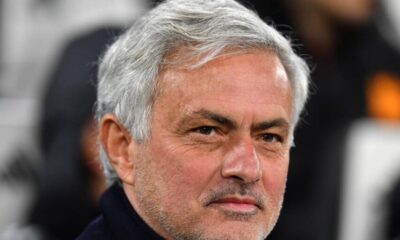 jose-mourinho-bows-before-juventus