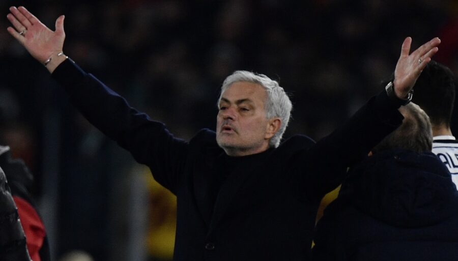 jose-mourinho-ejected,-roma-not-talking.-gian-piero-gasperini-has-a-doubt