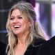 kelly-clarkson-says-she-feels-‘sexier-in-new-york’-following-weight-loss-comments:-watch