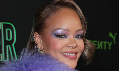 rihanna’s-liquid-eyeliner-is-long-wearing-&-highly-pigmented