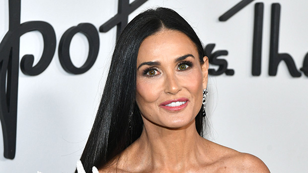 demi-moore-stuns-in-gorgeous-black-&-white-strapless-gown-at-the-‘feud’-season-2-premiere