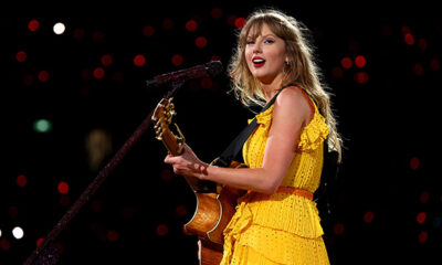 taylor-swift-debuts-new-song-mashup-at-melbourne-show:-watch