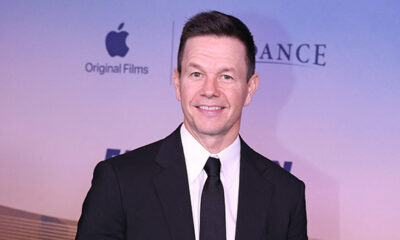 mark-wahlberg-jokes-about-not-being-in-dunkin’-commercial-with-ben-affleck-&-matt-damon:-‘i’m-working-my-way-in’