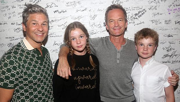 neil-patrick-harris’-adorable-kids-join-him-for-first-tiktok-video:-watch