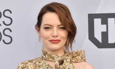 emma-stone-opens-up-about-working-with-an-intimacy-coordinator-for-‘poor-things:’-she-was-a-‘safety-net’