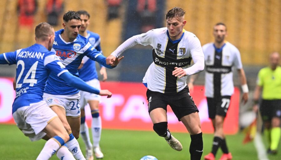 serie-b:-parma-mocks-brescia-in-extremis-and-sees-serie-a