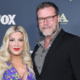 dean-mcdermott-addresses-tori-spelling’s-divorce-filing-in-new-statement