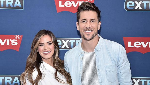 bachelorette’s-jojo-fletcher-opens-up-about-her-&-husband-jordan-rodgers’-‘work-dynamic’-(exclusive-interview)