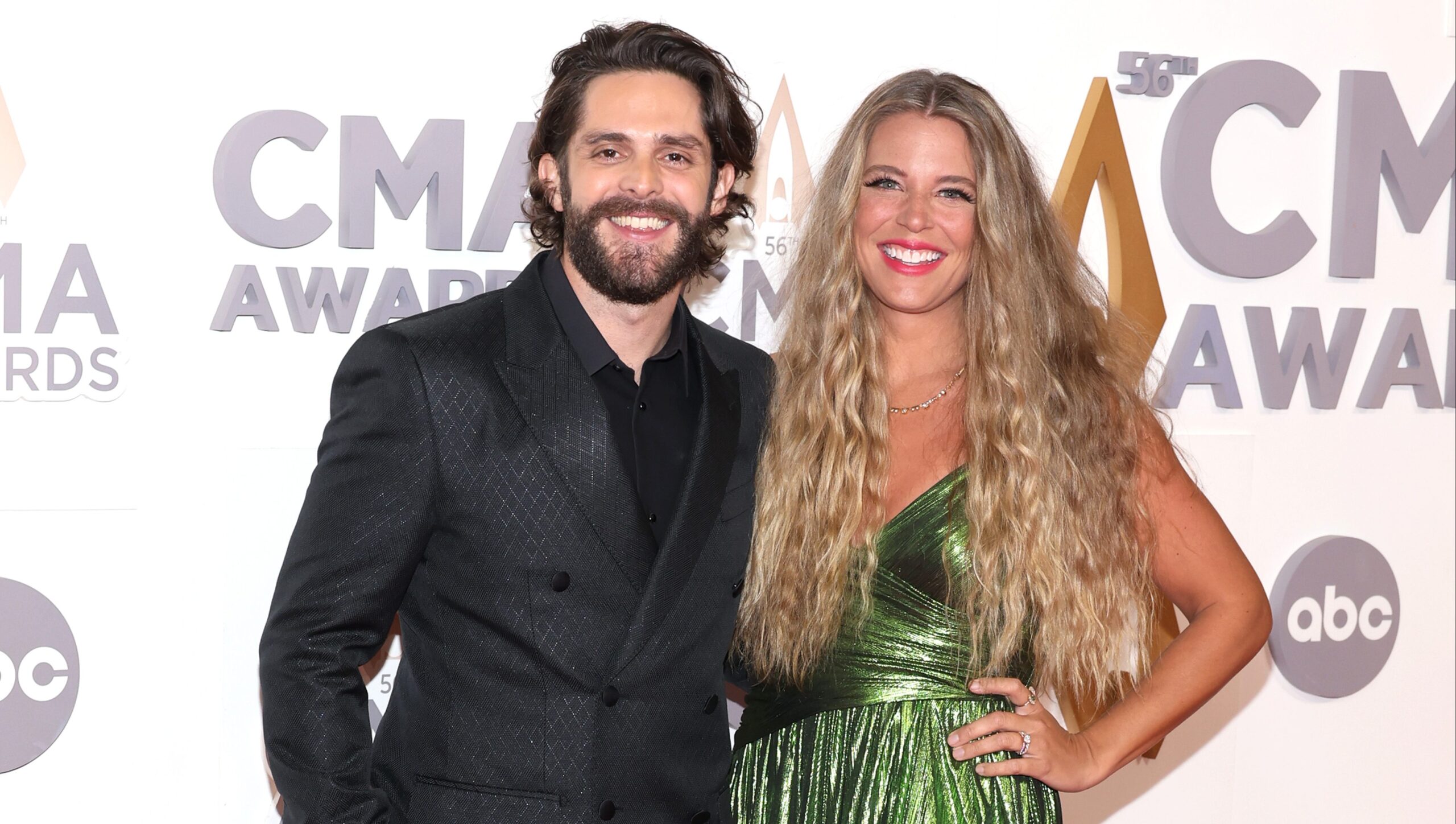 country-singer-thomas-rhett-talks-‘hardships’-he-faced-with-his-family-and-career