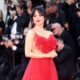 jenna-ortega-channels-winona-ryder’s-red-‘beetlejuice’-wedding-dress-at-venice-film-fest:-photos