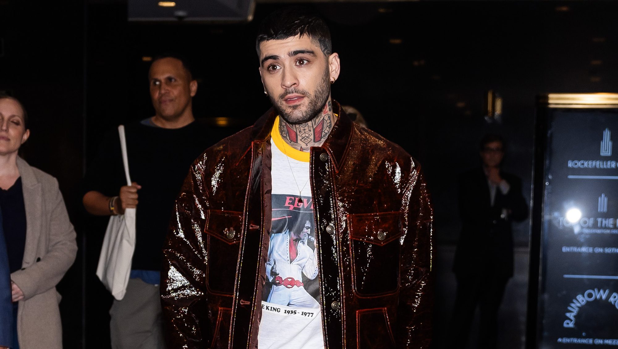 zayn-malik-speculated-to-go-on-tour:-teases-‘big-announcement’