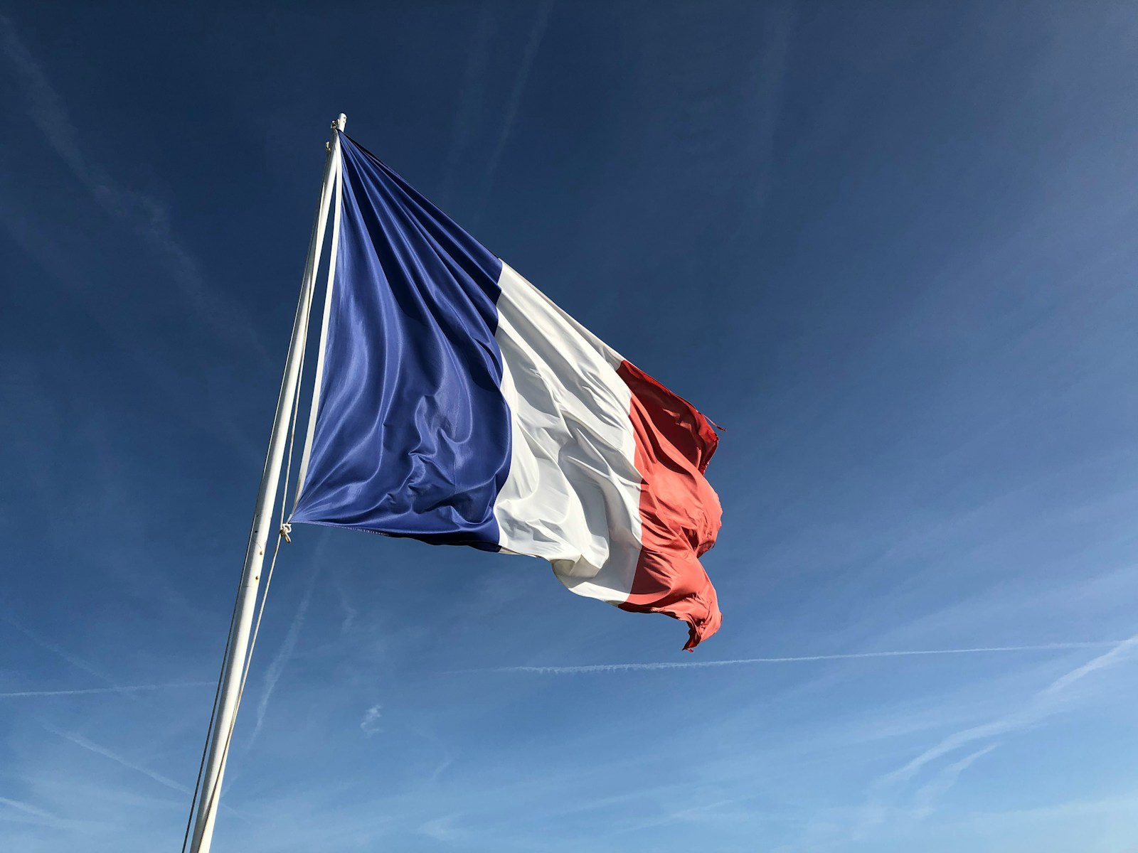 france:-analyzing-the-historic-score-of-rassemblement-national-in-the-legislative-elections:-a-european-perspective