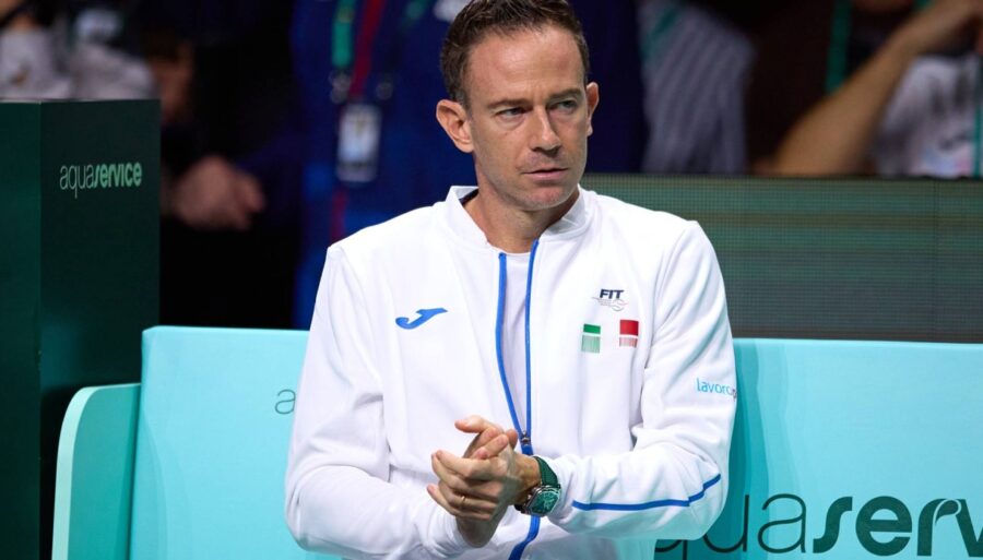 davis-cup:-filippo-volandri-keeps-his-guard-up-and-is-candid-about-jannik-sinner