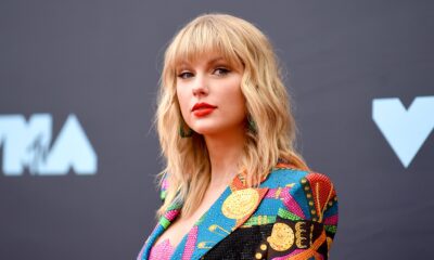 taylor-swift-endorses-kamala-harris,-slams-donald-trump-for-ai-images-of-her