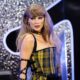 taylor-swift-at-the-2024-vmas:-photos-of-the-pop-star’s-red-carpet-outfit