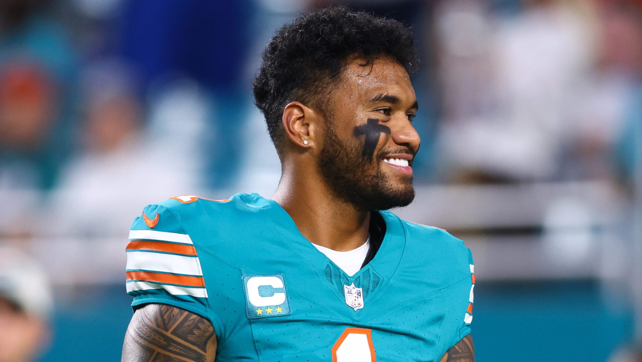 tua-tagovailoa:-inside-the-dolphins-qb’s-$212m-contract