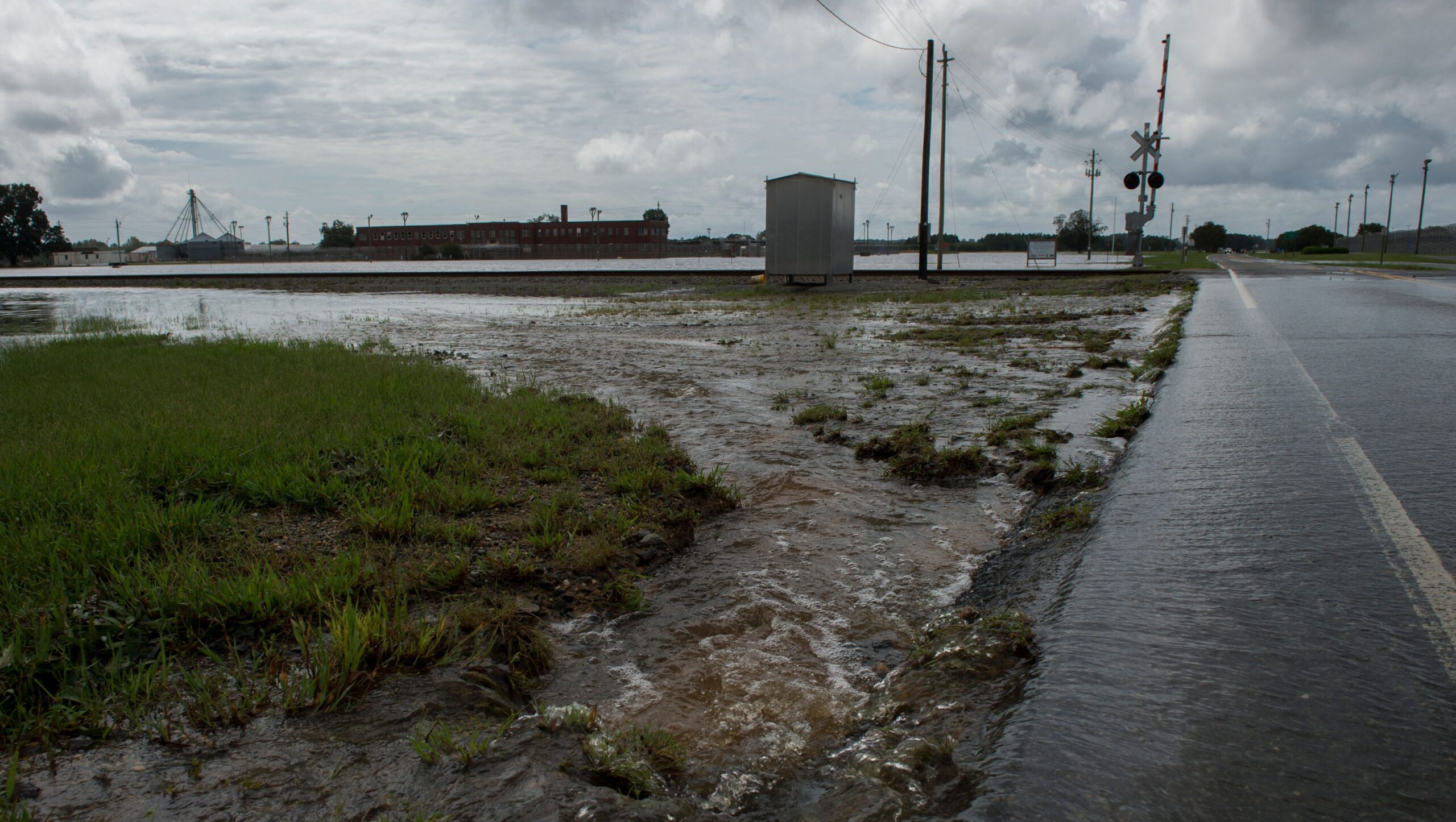 waterville-dam-failure:-updates-on-flooding-in-newport,-tennessee