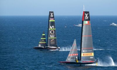 louis-vuitton-cup-final,-luna-rossa-beats-ineos-britannia-in-sprint-and-makes-it-2-2