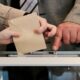 elections-in-belgium:-a-hectic-day-of-delays-and-lack-of-electoral-supervisors