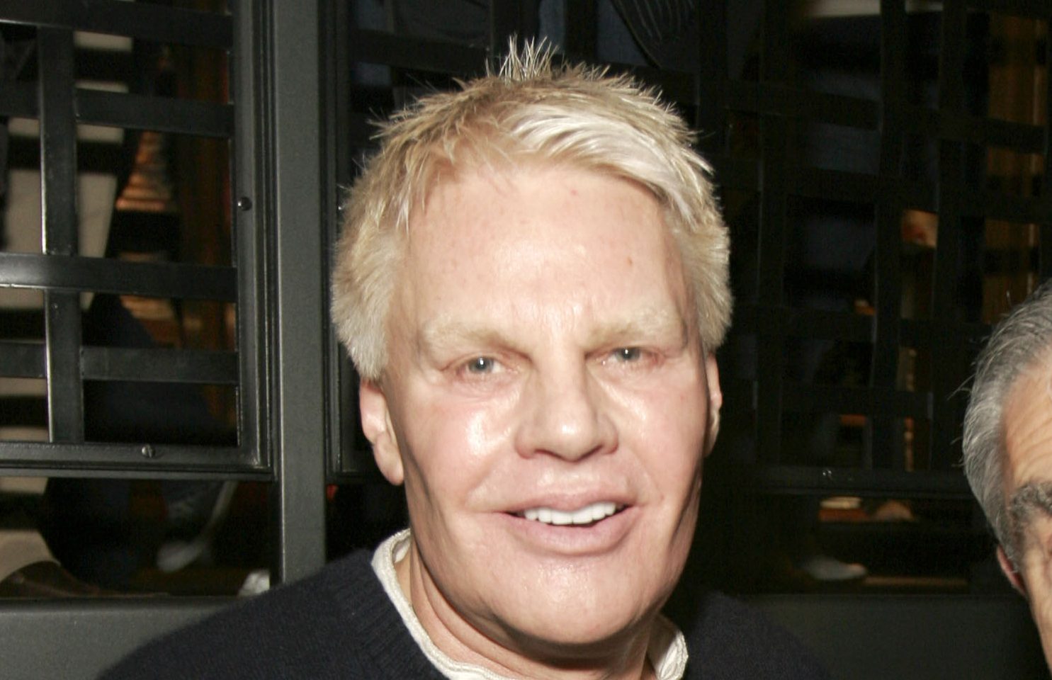 mike-jeffries-arrested:-about-the-former-abercrombie-&-fitch-ceo’s-sex-trafficking-case