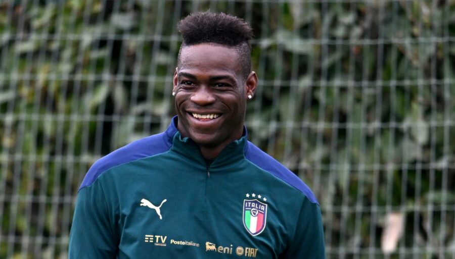 mario-balotelli,-the-trainer-gets-unbalanced