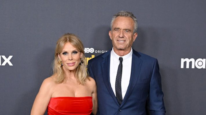 rfk-jr.’s-wife:-meet-cheryl-hines-&-robert’s-ex-wives