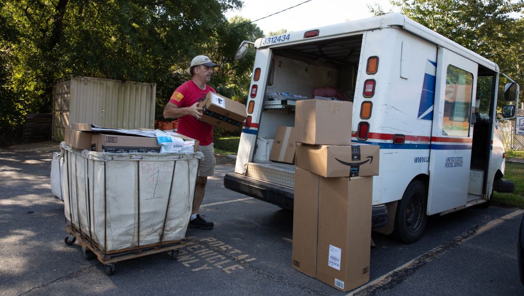 is-the-post-office-open-on-black-friday?-mail-delivery-today