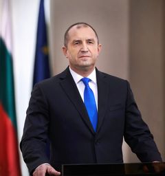 bulgarian-president-on-the-war-in-ukraine:-it’s-time-for-diplomacy