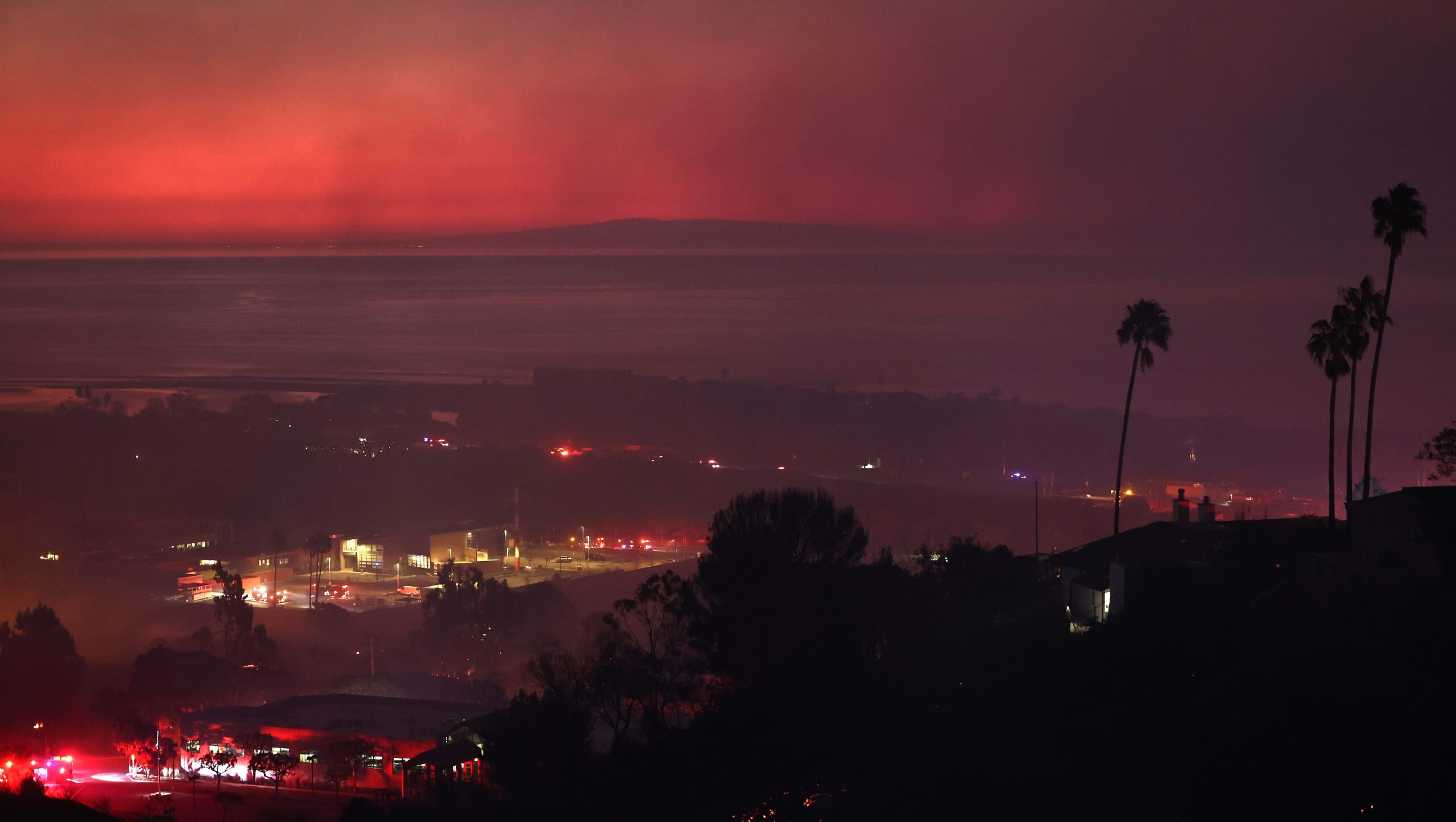 pepperdine-university-cancels-classes-amid-franklin-fire:-campus-updates